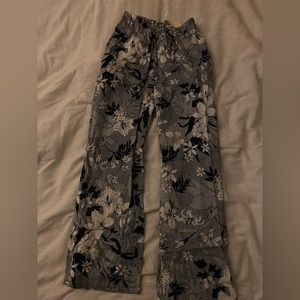 Floral black and white pants